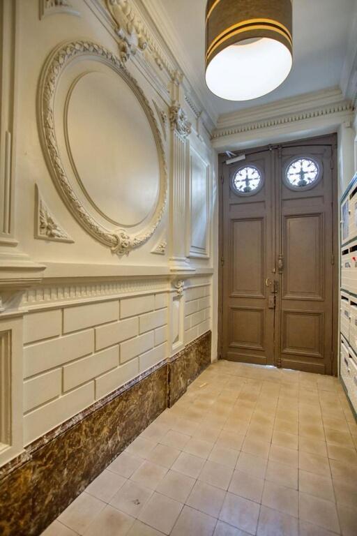 160m² 6ch-haussmannien Climatise & Ascens